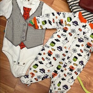 Baby Holiday Pair Thanksgiving Halloween Size 0-3 months